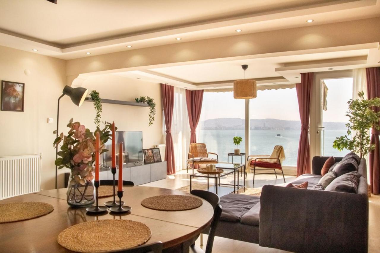 Exceptional Flat With Gorgeous Sea View In Izmir Daire Dış mekan fotoğraf