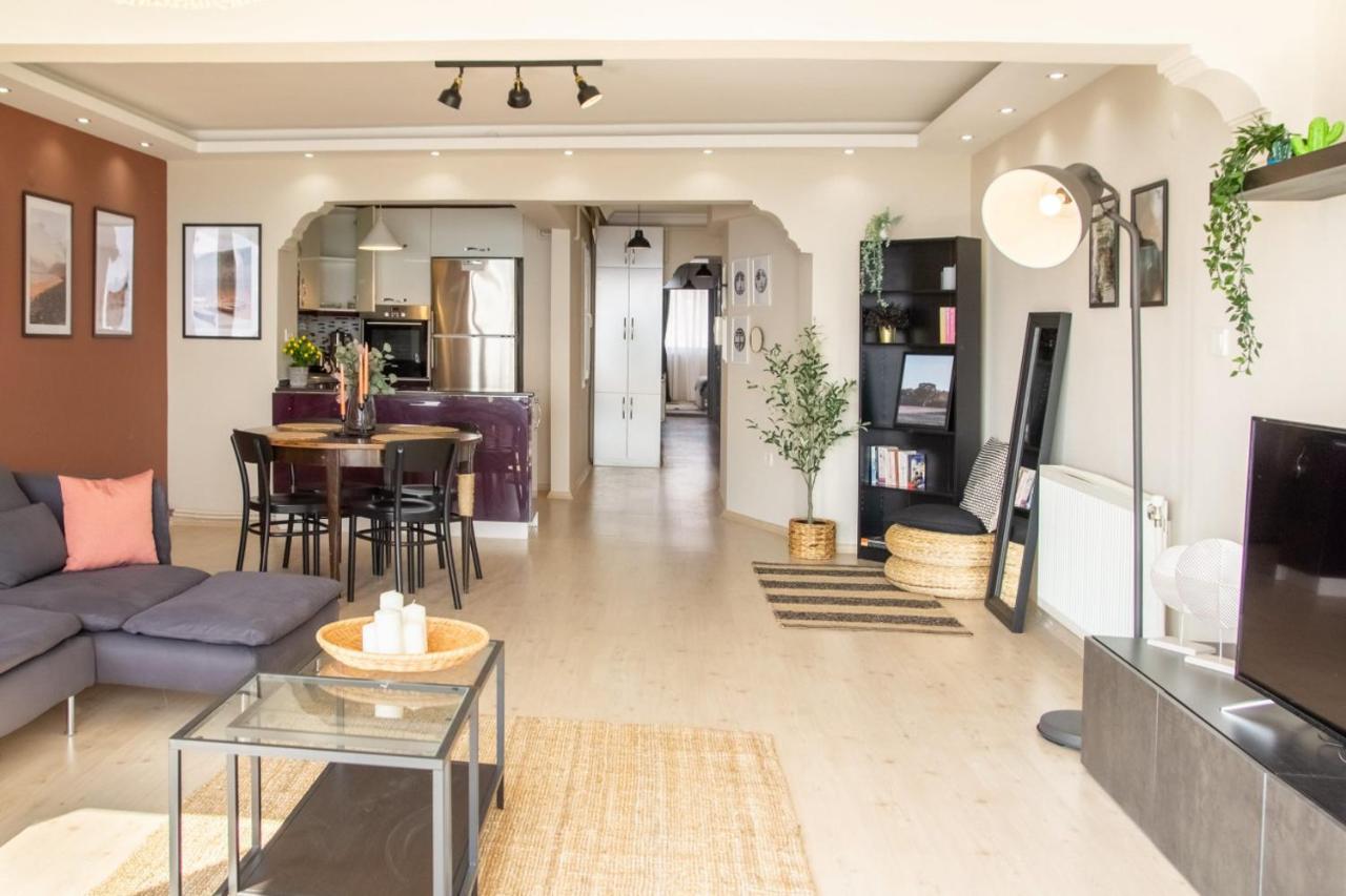 Exceptional Flat With Gorgeous Sea View In Izmir Daire Dış mekan fotoğraf
