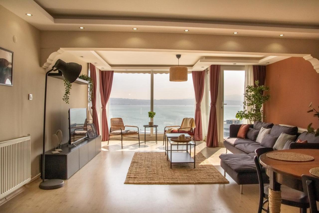 Exceptional Flat With Gorgeous Sea View In Izmir Daire Dış mekan fotoğraf