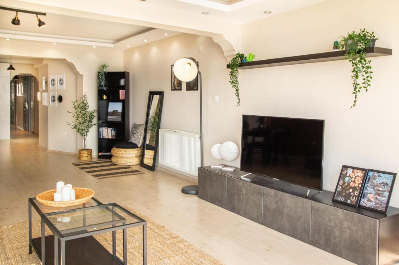 Exceptional Flat With Gorgeous Sea View In Izmir Daire Dış mekan fotoğraf